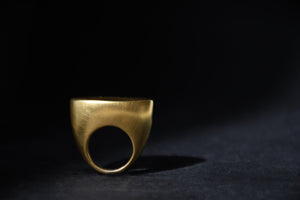 Ω ring